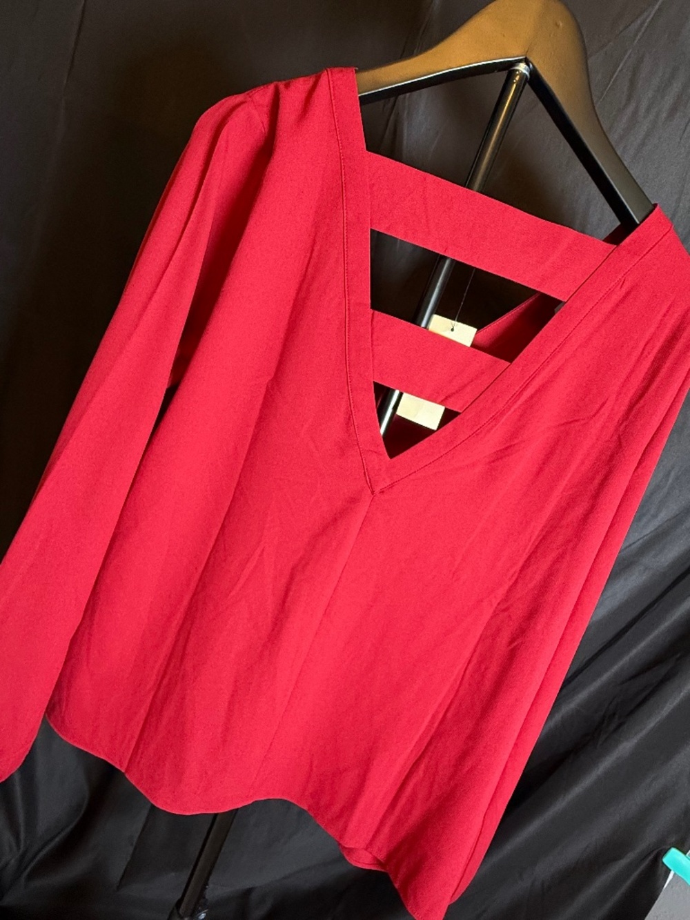 SKIES ARE BLUE Red Cutout Top (Lg)